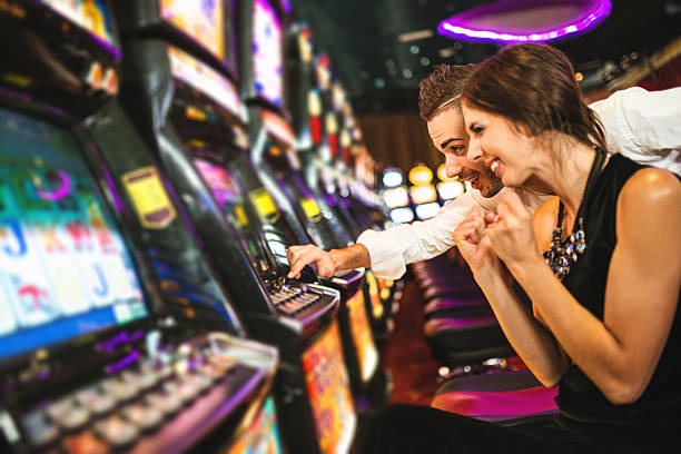 Antarmuka demo permainan yoyo888 menampilkan kategori sportsbook, live dealer, slot, dan esports
